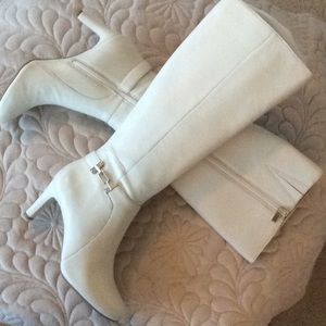 🦢NEW Bandolino Off-White Leather Heel Boots 8.5🦢
